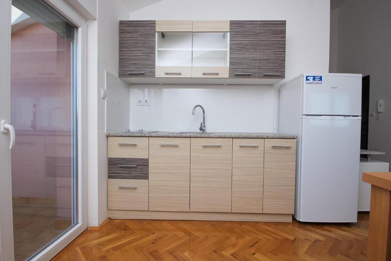 Apartmani Pranjic Kastela Exterior photo