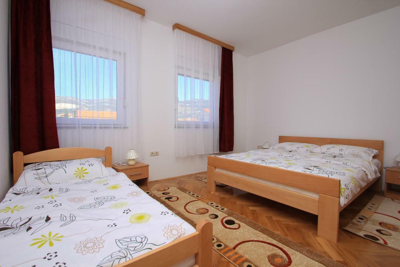 Apartmani Pranjic Kastela Exterior photo